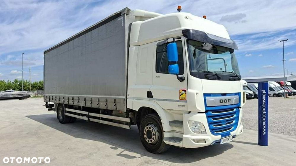 DAF CF 320 - 3