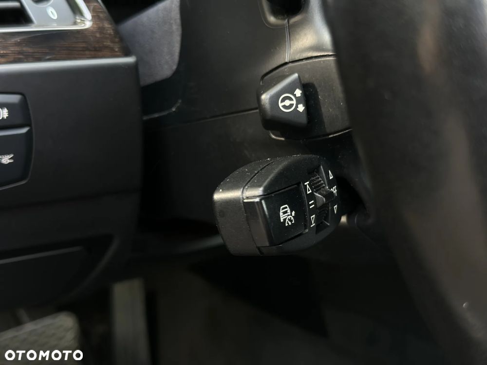BMW Seria 5 - 38