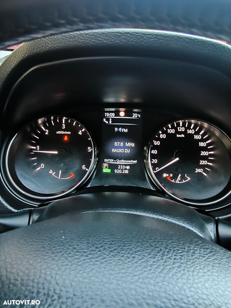 Nissan Qashqai 1.6 DCI Xtronic TEKNA - 12