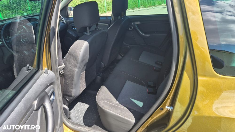 Dacia Duster dCi 110 FAP 4x4 Laureate - 14