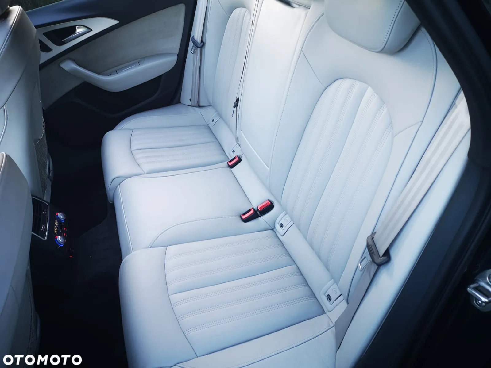 Audi A6 Avant 3.0 TDI quattro S tronic - 13