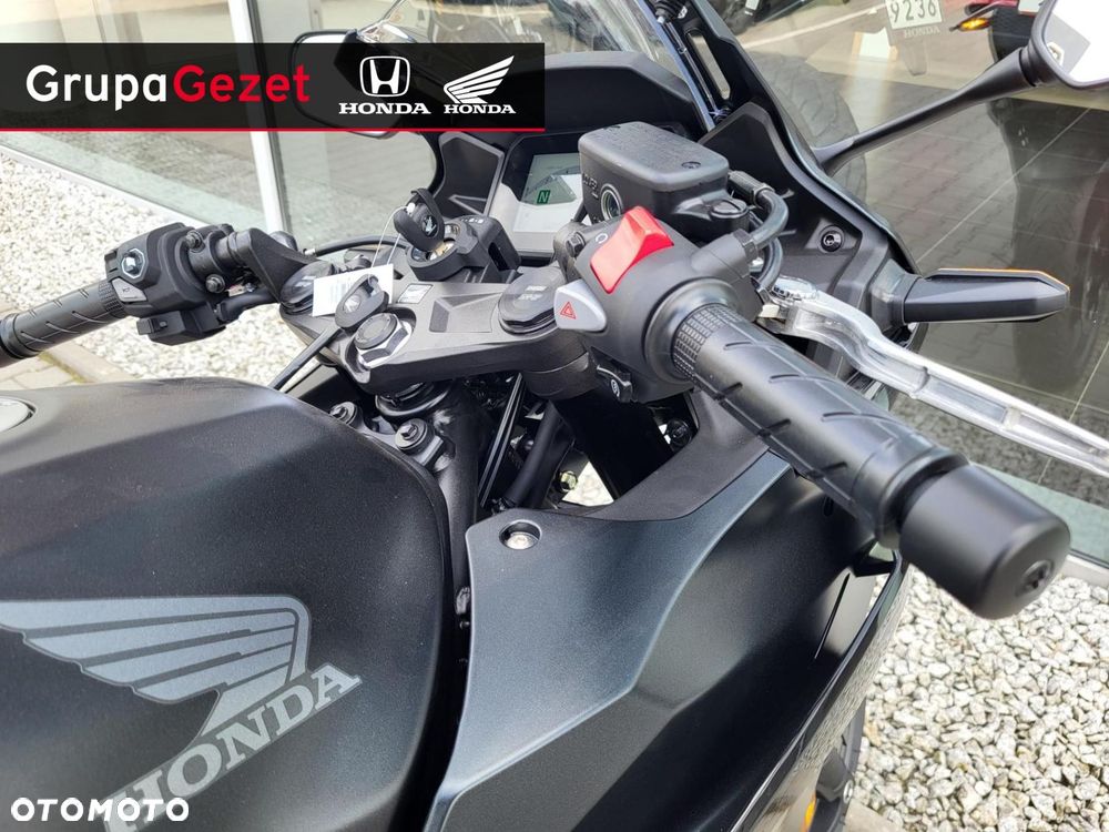 Honda CBR - 13