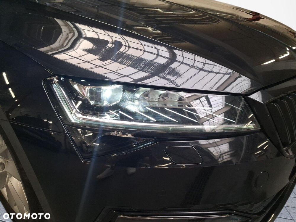 Skoda Superb 2.0 TDI SCR 4x4 Style DSG - 32
