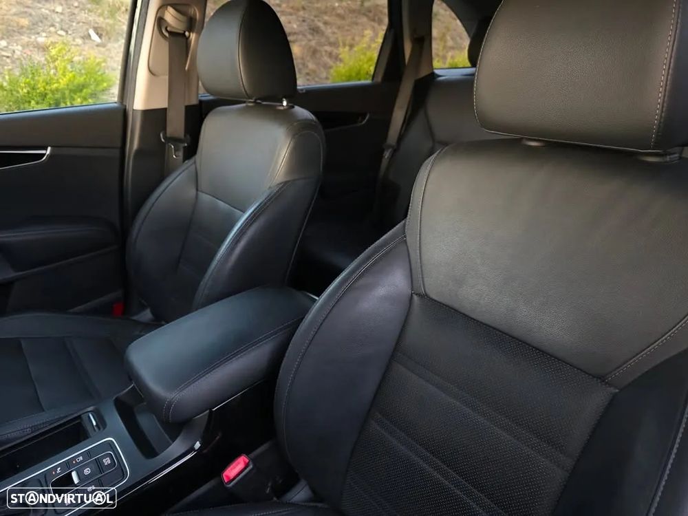 Kia Sorento 2.2 CRDi Premium Aut. - 6