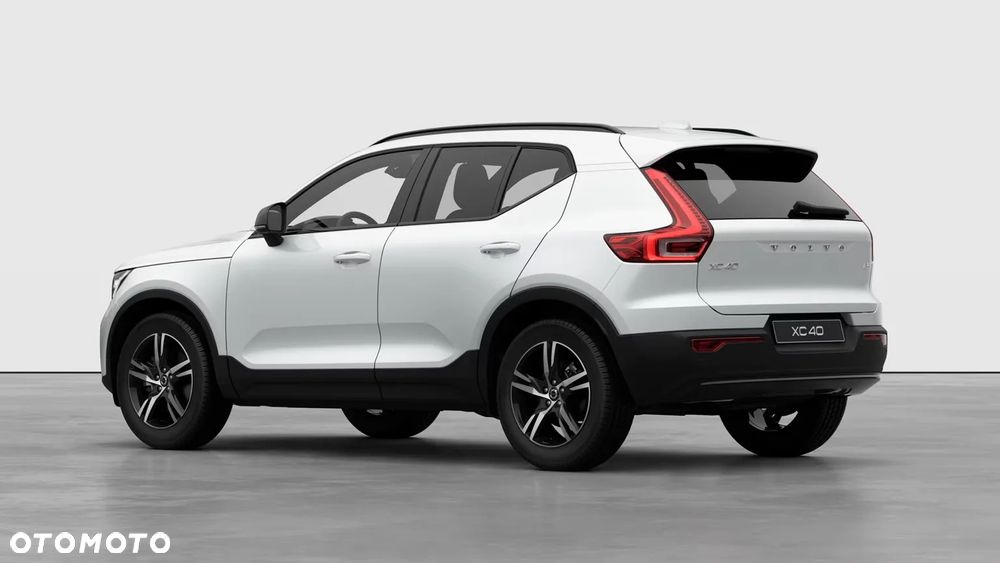 Volvo XC 40 B3 Plus Dark - 7