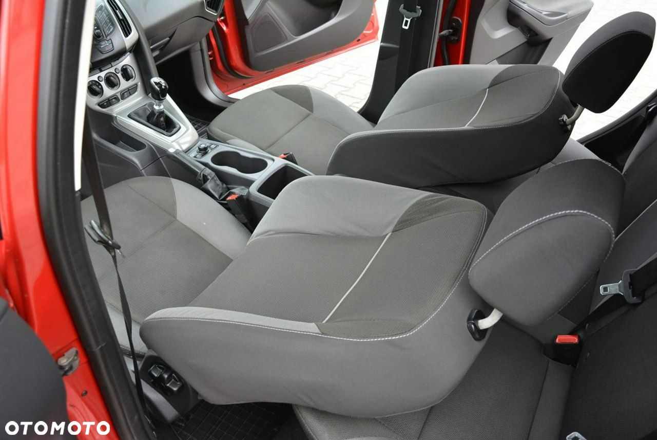 Ford Focus - 21