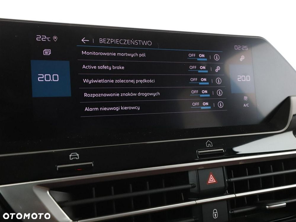 Citroën C4 PureTech 130 Stop&Start EAT8 SHINE - 27