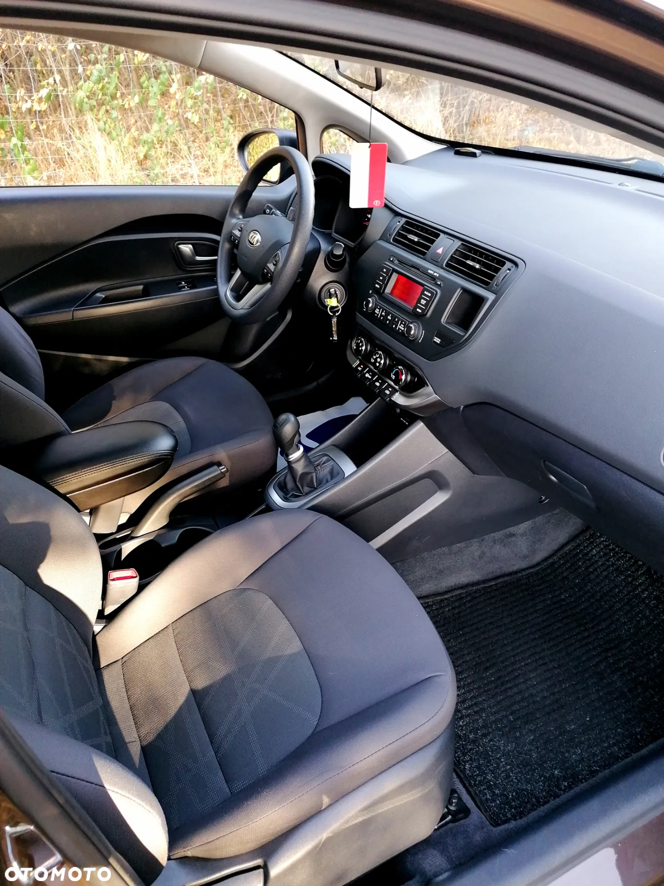 Kia Rio 1.4 Dream Team Edition - 16