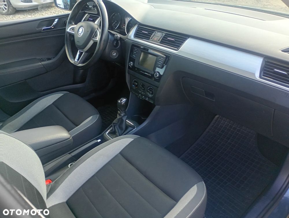 Skoda RAPID 1.2 TSI Ambition - 23