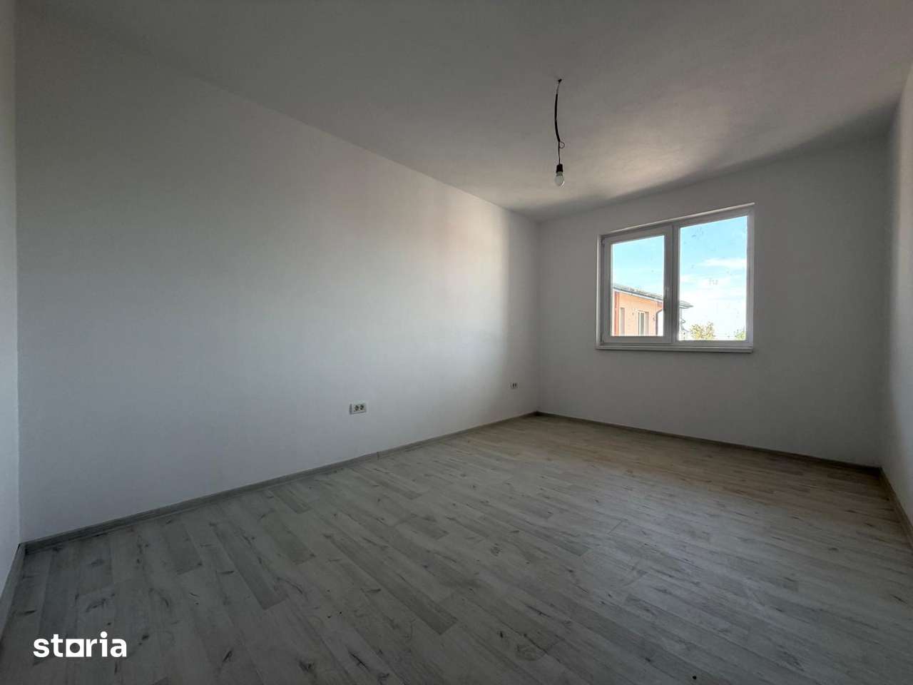 Apartament 2 camere, decomandat, 52 mp utili, etaj 3, loc de parcare — fotografia 1