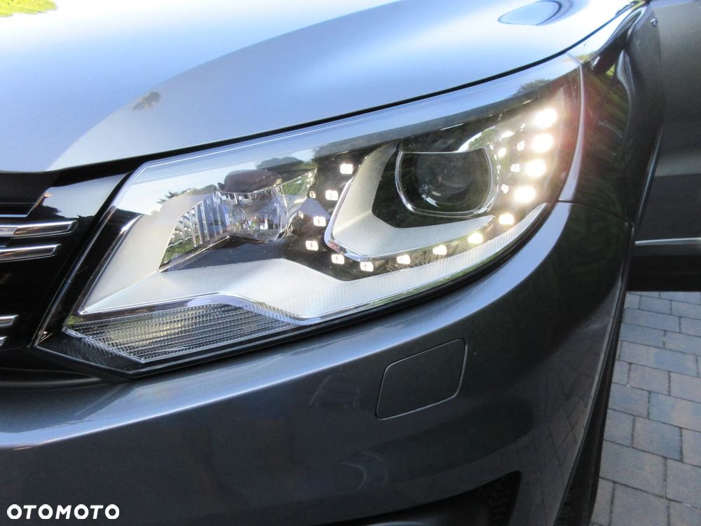 Volkswagen Tiguan 2.0 TDI SCR 4MOTION BlueMotion Technology DSG Lounge Sport & Style - 25