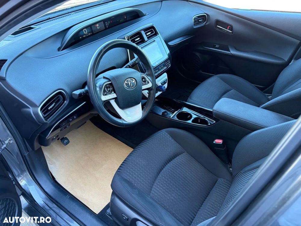 Toyota Prius (Hybrid) Executive - 15