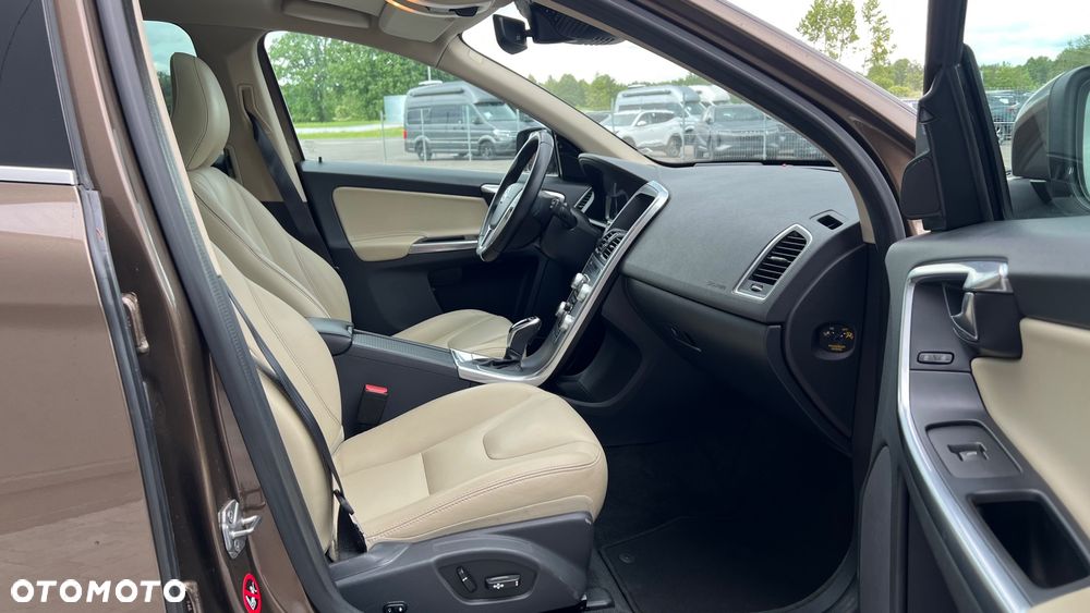 Volvo XC 60 T5 AWD Drive-E Summum - 11