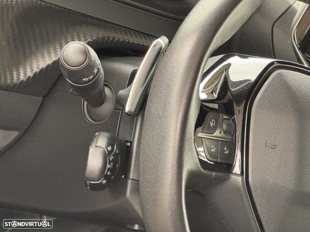 Peugeot 2008 1.5 BlueHDi Allure Pack EAT8 - 5