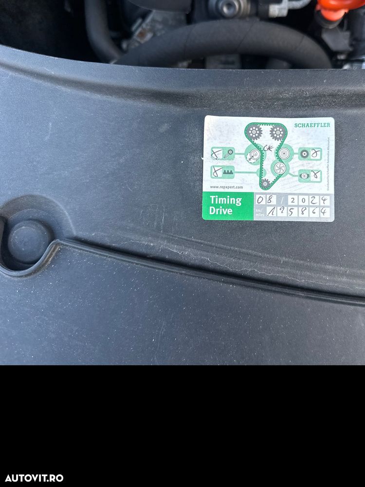 Volkswagen Passat 2.0 TDI DPF DSG Highline - 20