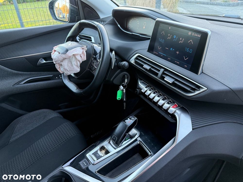 Peugeot 3008 1.6 BlueHDi Active S&S EAT6 - 40