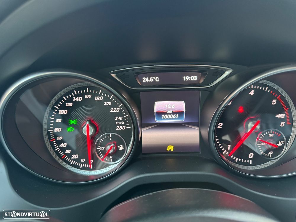 Mercedes-Benz CLA 180 d Shooting Brake Urban - 9