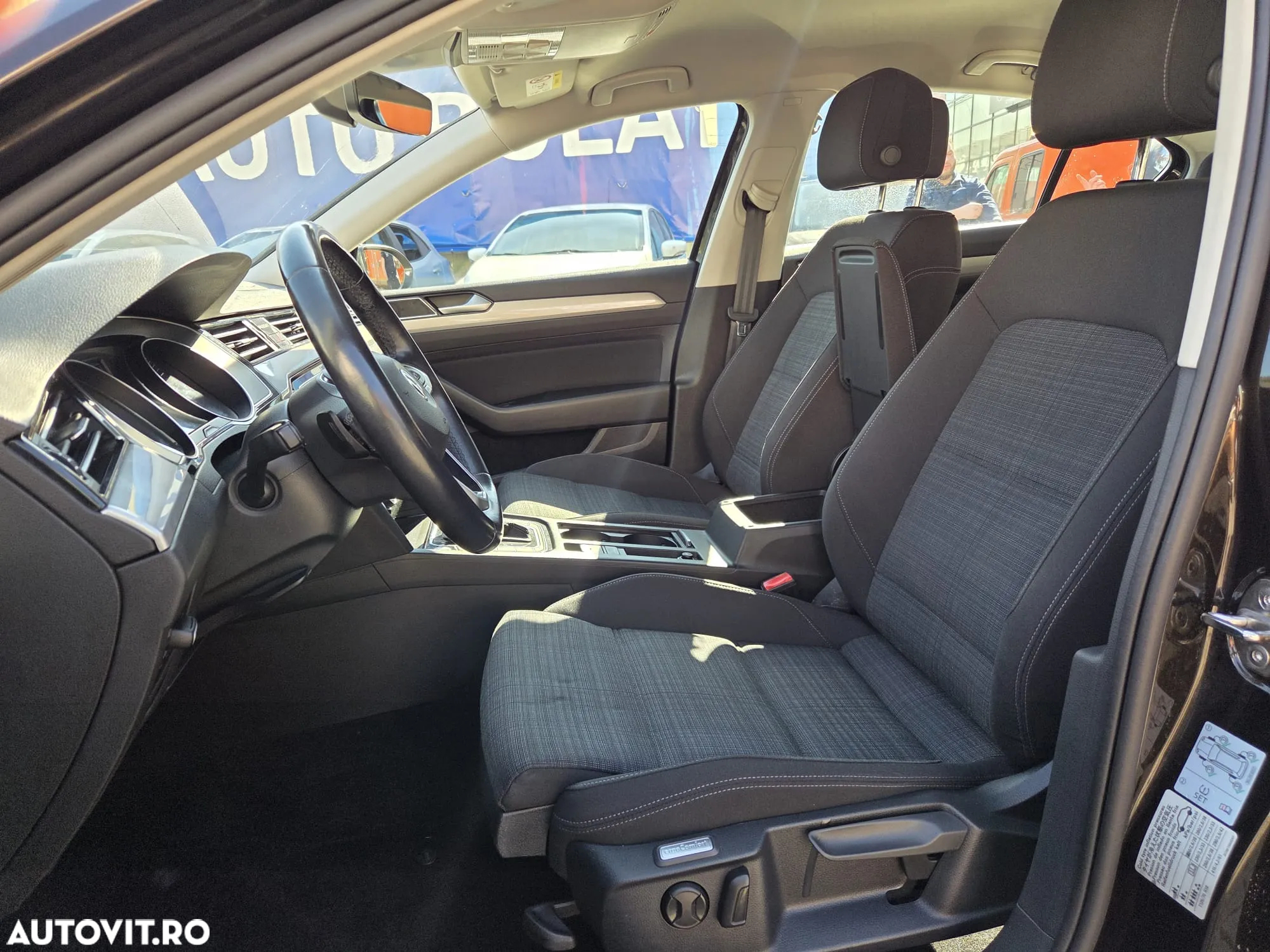 Volkswagen Passat 2.0 TDI DSG Comfortline - 7