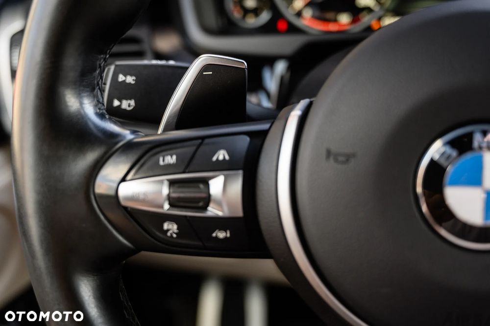 BMW X5 M M50d - 25