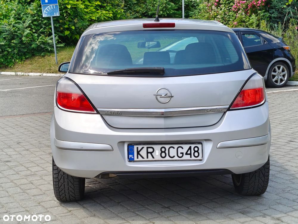 Opel Astra 2.0 T Cosmo - 15