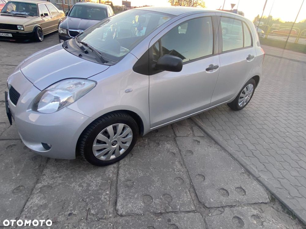 Toyota Yaris 1.3 VVT-i Executive - 18