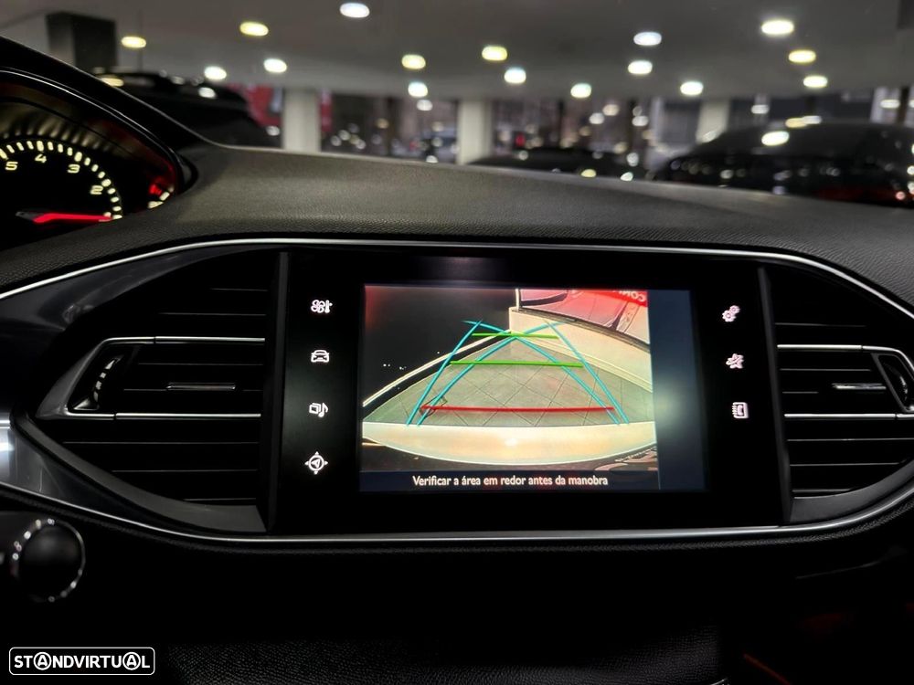 Peugeot 308 SW 1.2 PureTech Allure EAT6 - 24