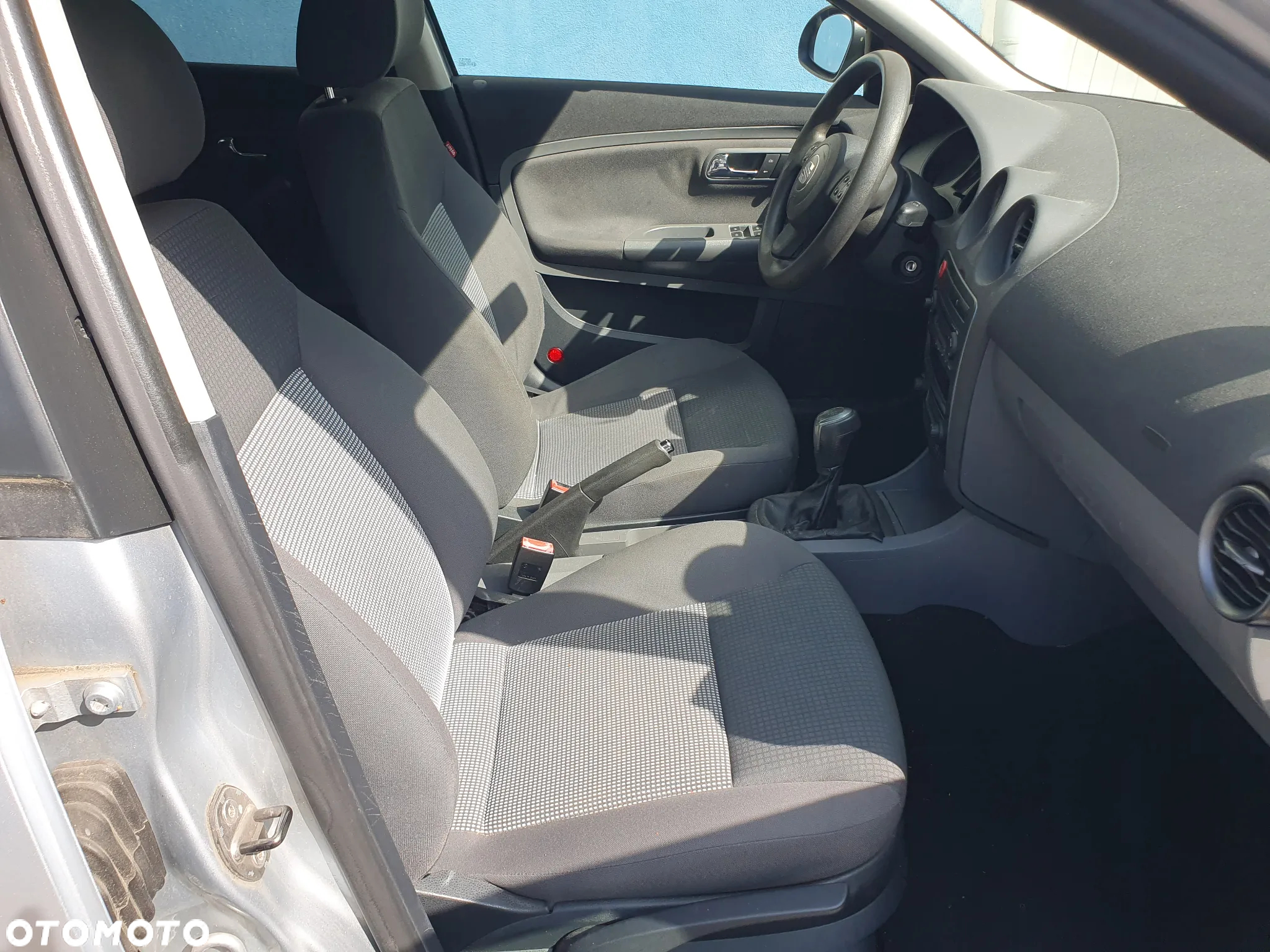 Seat Ibiza 1.4 16V Reference - 24