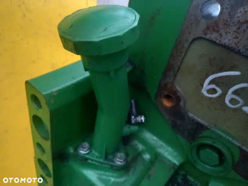 Elementy obudowa tylnego WOM PTO L153497 John Deere 6620 - 5