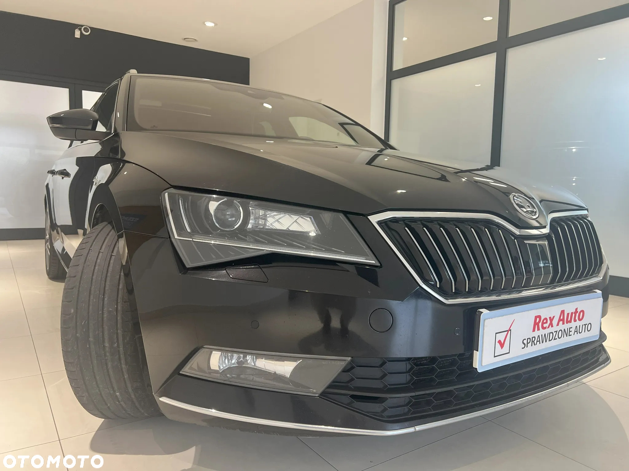 Skoda Superb 2.0 TDI 4x4 L&K DSG - 2