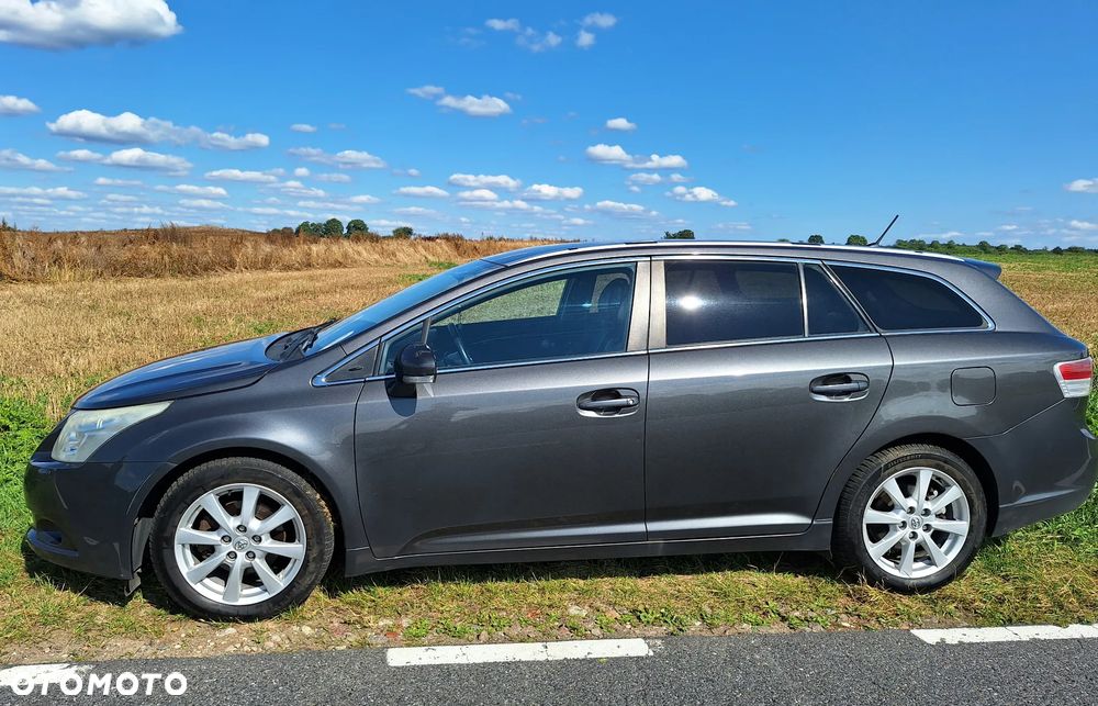 Toyota Avensis 2.0 D-4D Sol plus - 4