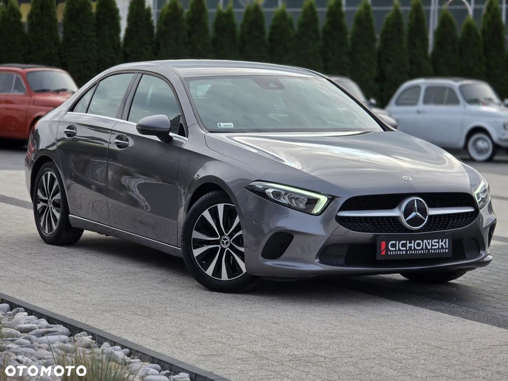 Mercedes-Benz Klasa A 180 Edycja specjalna 7G-DCT - 2