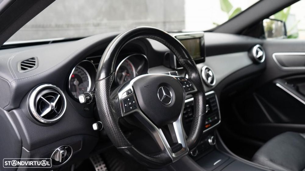 Mercedes-Benz GLA 200 - 10