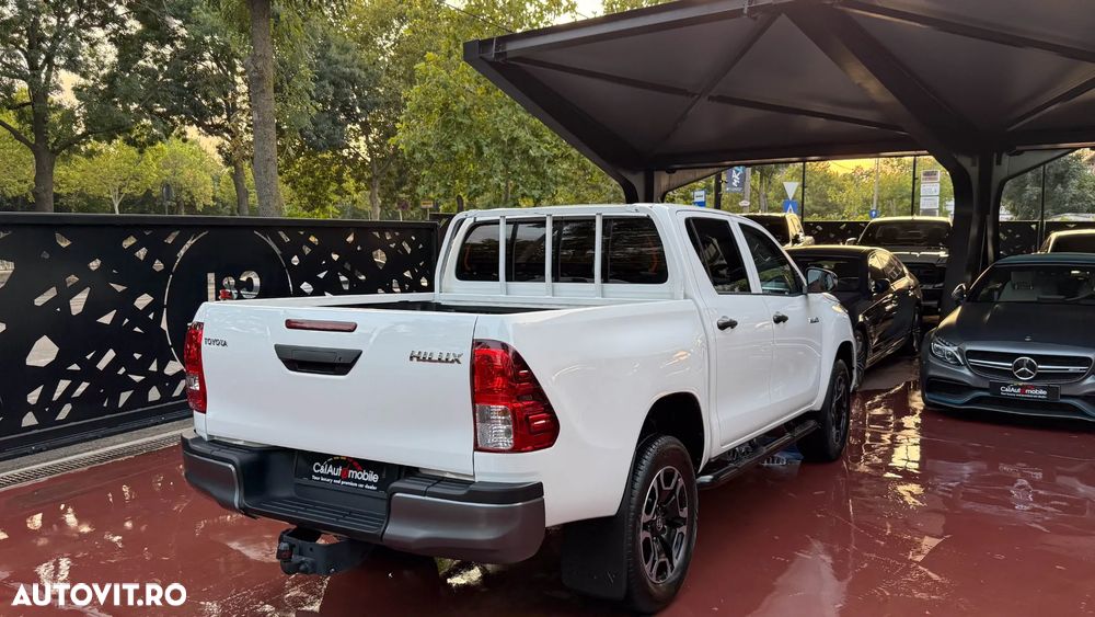 Toyota Hilux 2.4D 150CP 4x4 Double Cab 6MT Comfort - 18