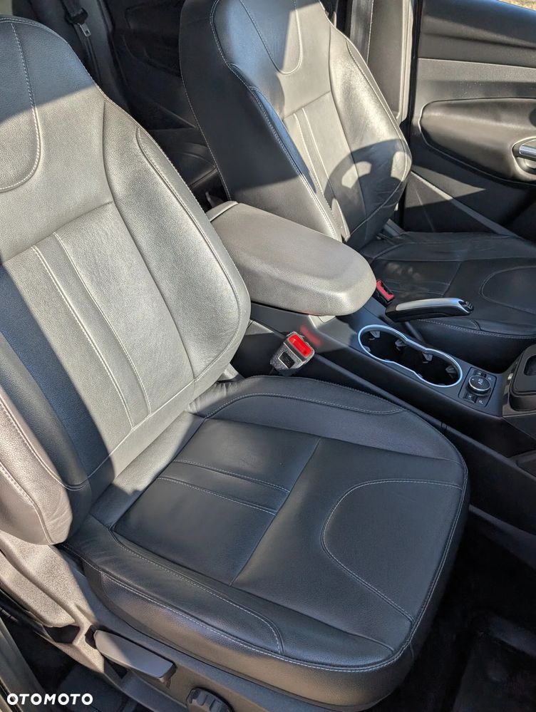 Ford Kuga 2.0 TDCi 4x4 Titanium - 18