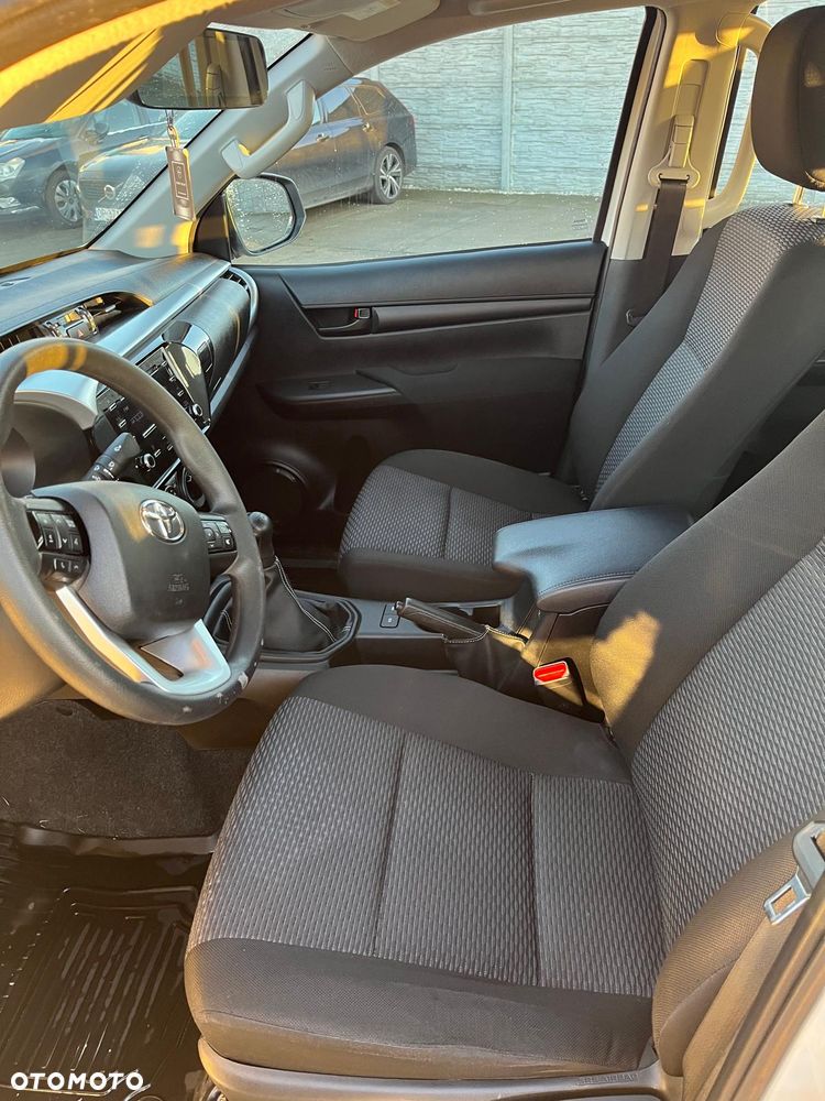 Toyota Hilux 2.4 D-4D Double Cab DLX 4x4 - 7