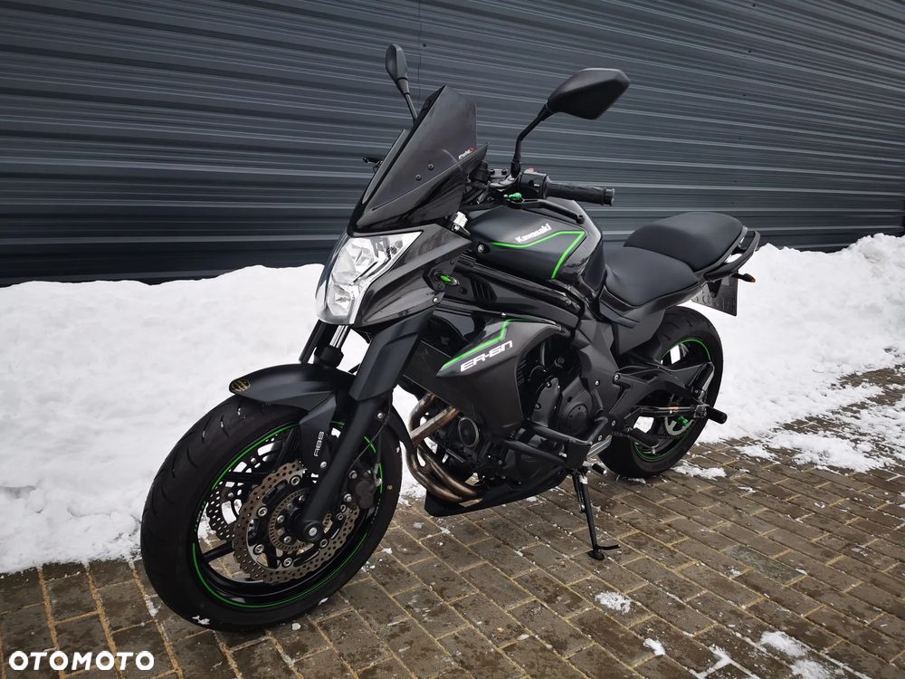 Kawasaki ER - 33