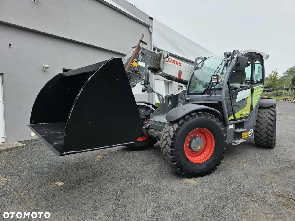 Claas Scorpion 7044 - 18