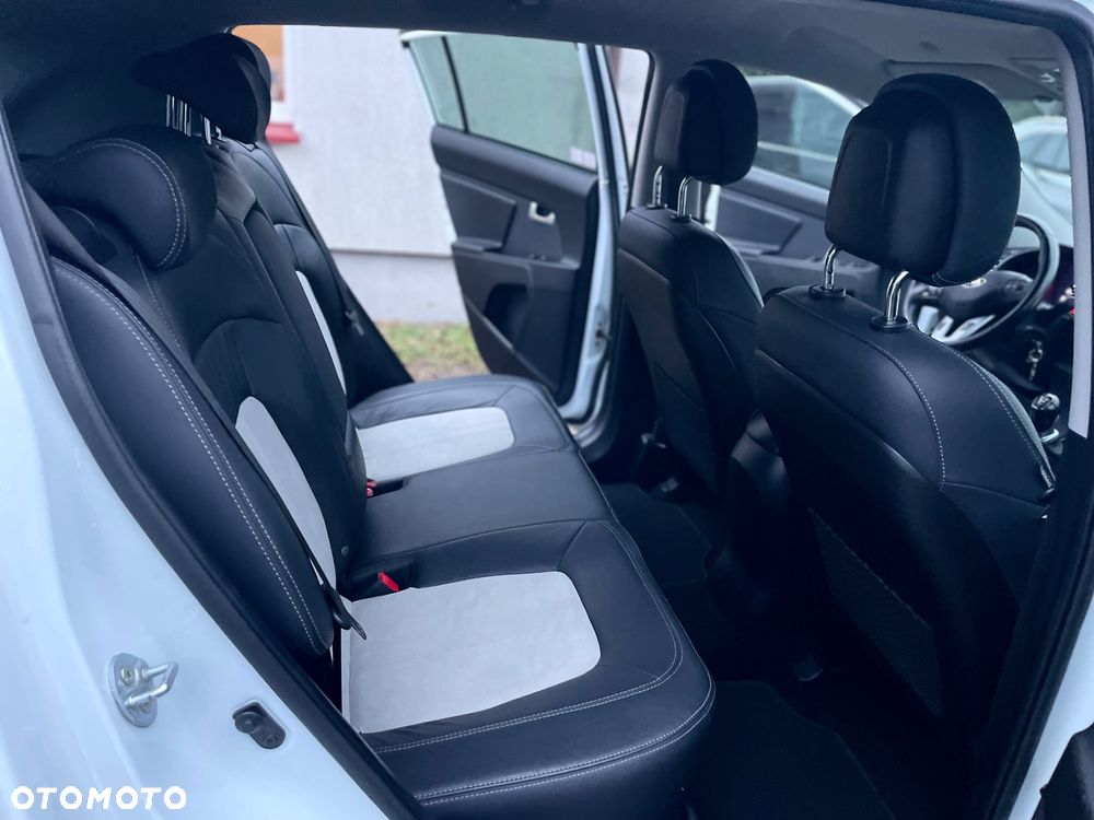 Kia Sportage 1.7 CRDI 2WD ISG Dream-Team Edition - 18