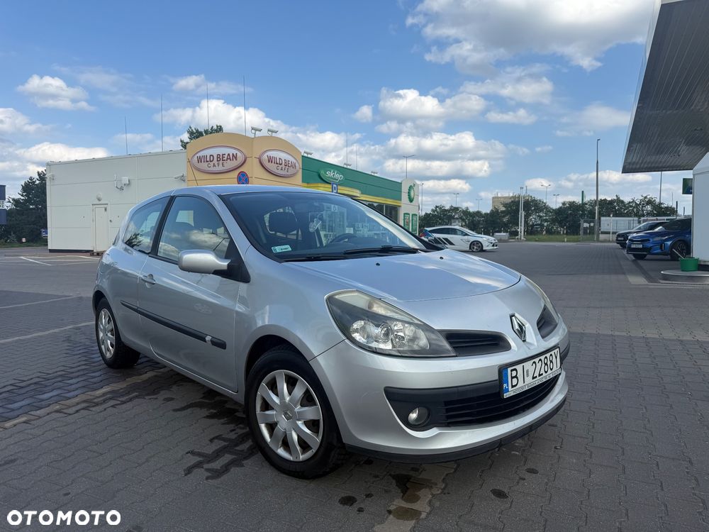 Renault Clio 1.6 16V Expression - 1