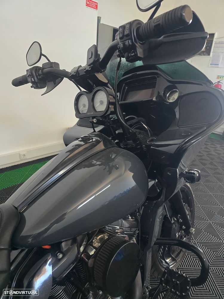 Harley-Davidson Road Roadglide - 6