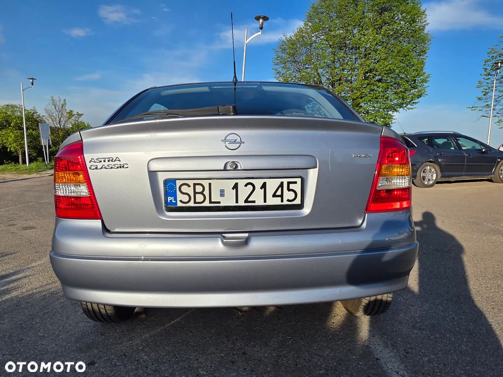 Opel Astra 1.4 - 6