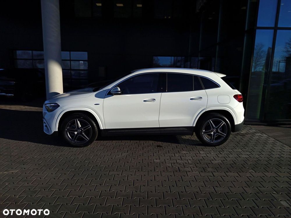 Mercedes-Benz GLA - 3