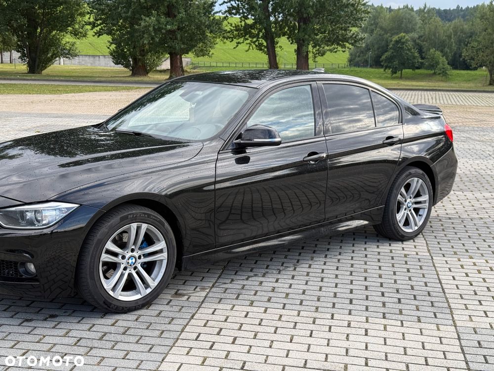 BMW Seria 3 320i - 8