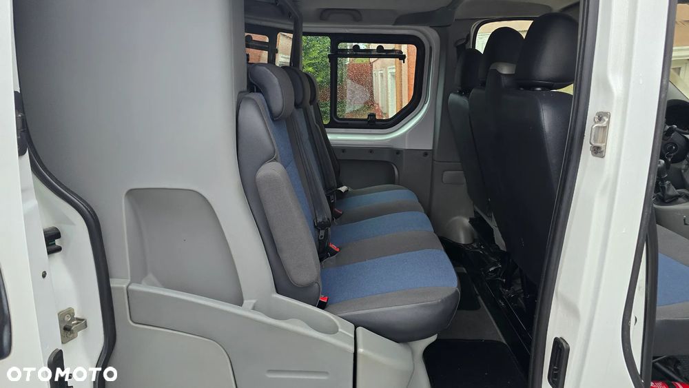 Renault Trafic - 15