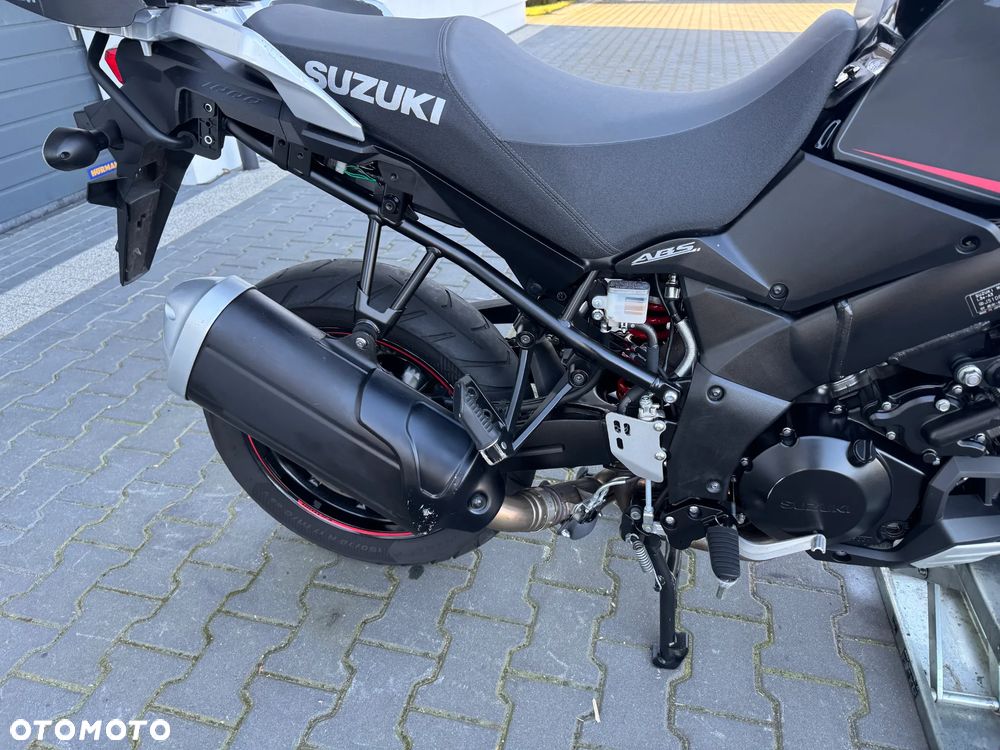 Suzuki V-STROM - 11