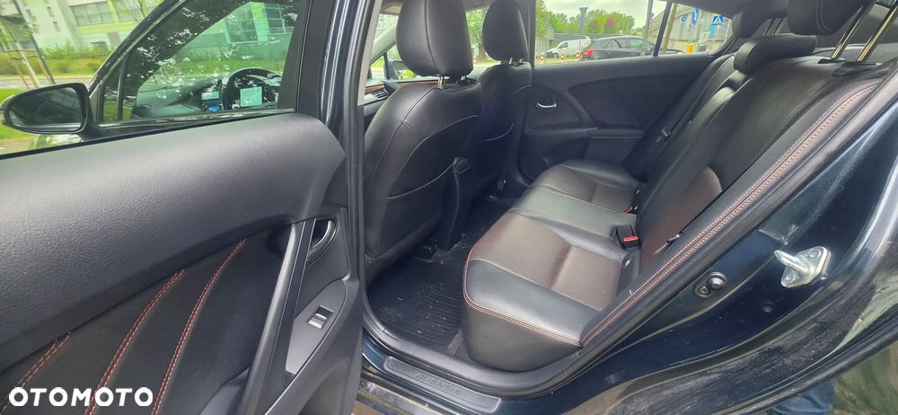 Toyota Avensis 1.8 Premium - 5