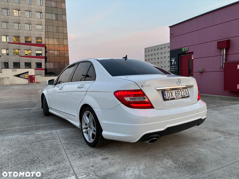 Mercedes-Benz Klasa C 250 7G-TRONIC Avantgarde Edition - 4