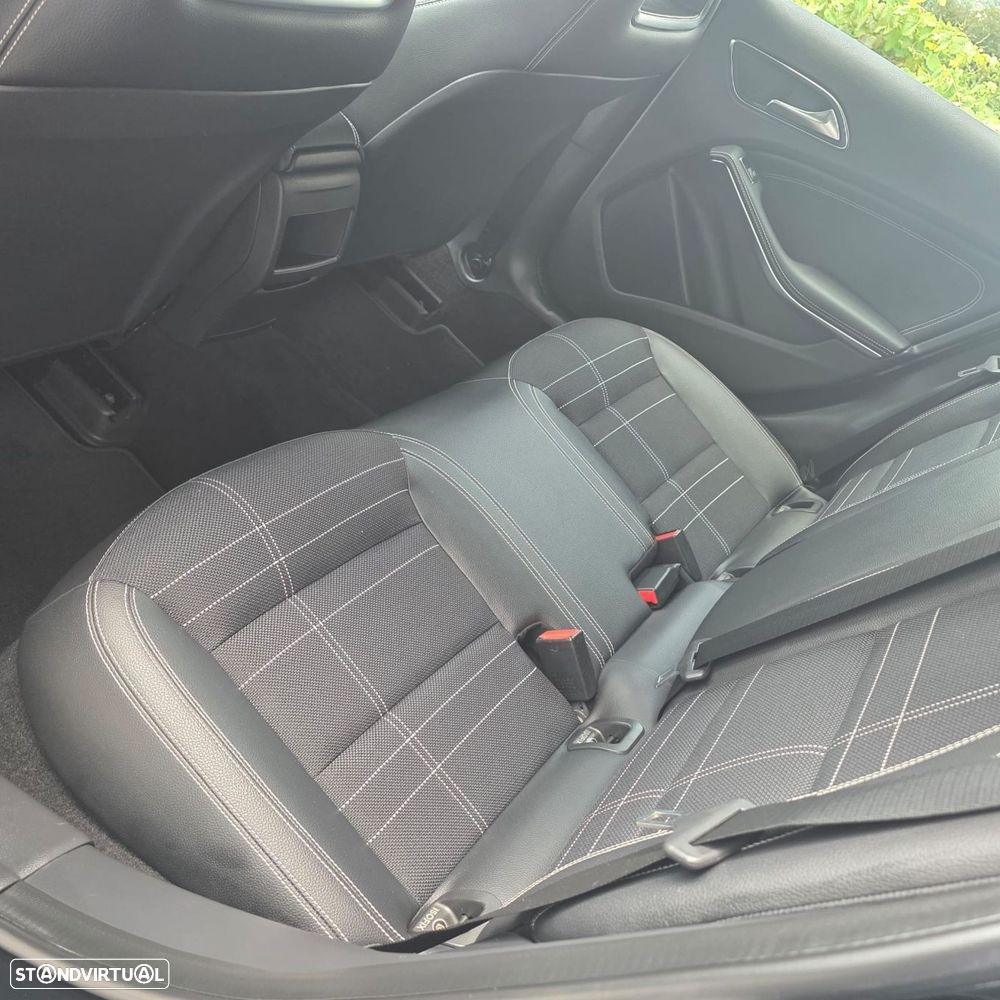 Mercedes-Benz A 180 - 32