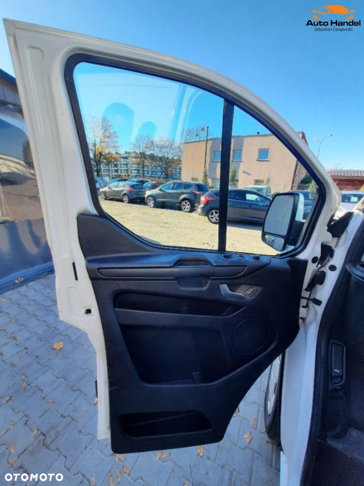 Ford TRANSIT CUSTOM - 25