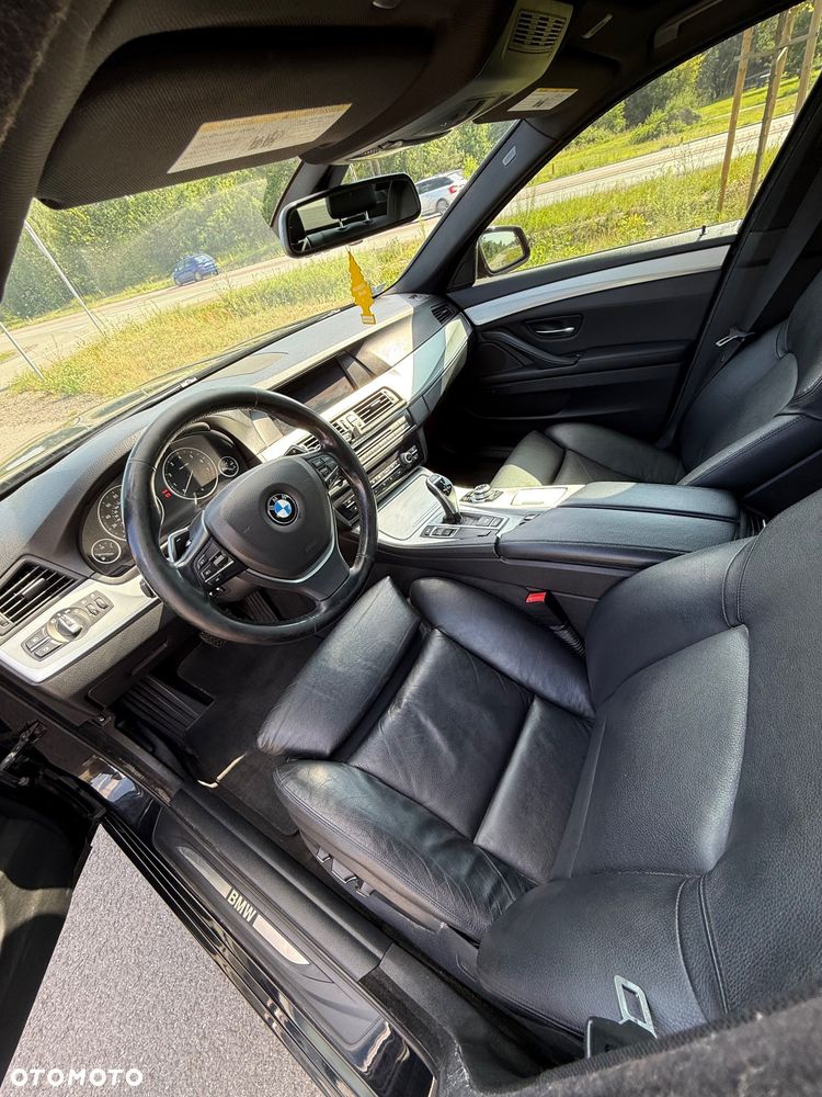 BMW Seria 5 528i Sport-Aut - 8